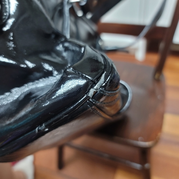 Lululemon Gym/Shoulder Bag - Picture 9 of 14